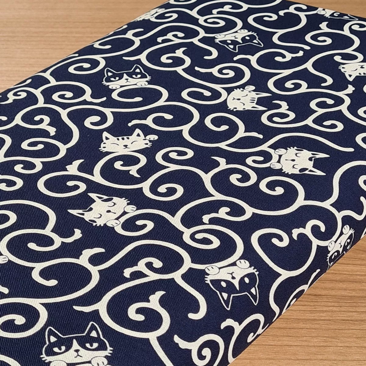 "Cat thief" on dark blue background (price for 10cm)