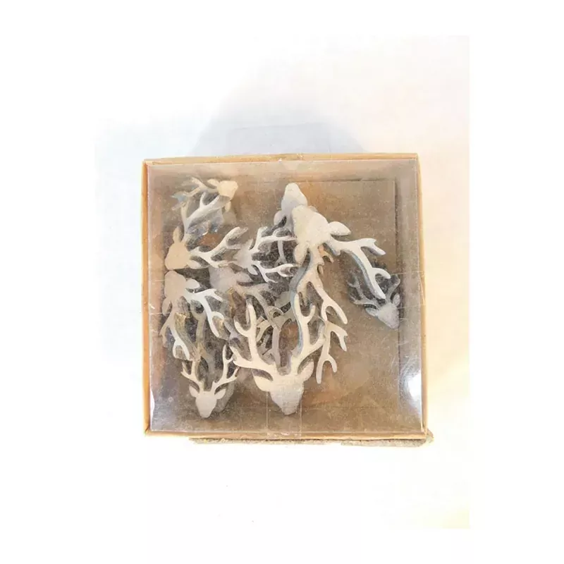 Wooden Deer Heads in Assorted Sizes - 12 Piece